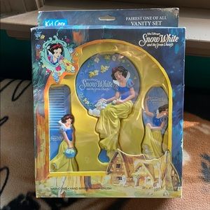 Snow White vintage vanity set